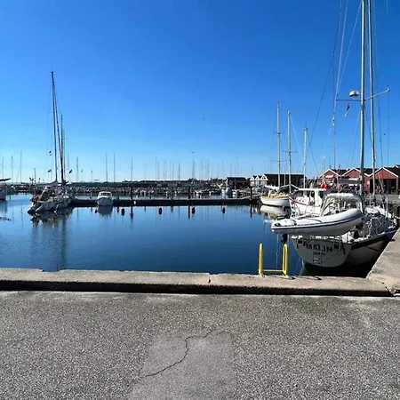 4 Person In Hadsund-by Traum *