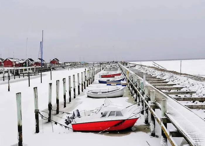 4 Person In Hadsund-by Traum